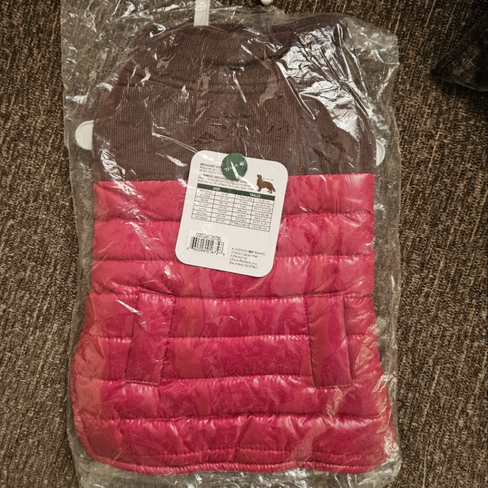 NWT Red Puffer Vest for Dogs. Multiple Sizes. Outdoor Dog.
